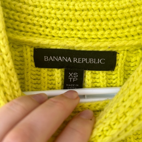 Banana Republic - Chunky High Crew Neck - Picture 2 of 6